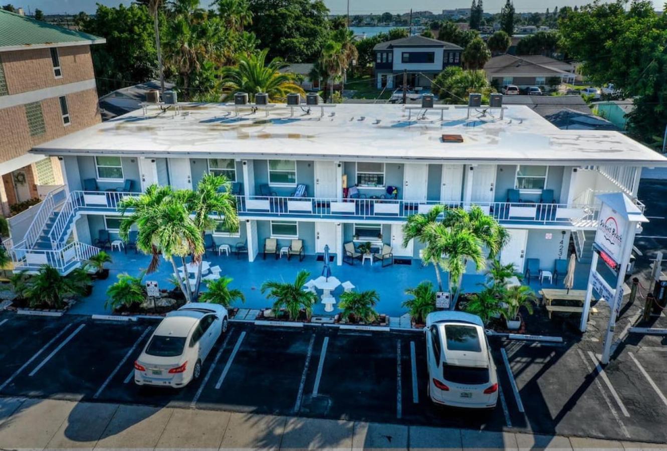Sunset Beach Suites At Madeira Beach! Pet Friendly With Summer Breezes! - Suite 6 St. Pete Beach Exterior foto